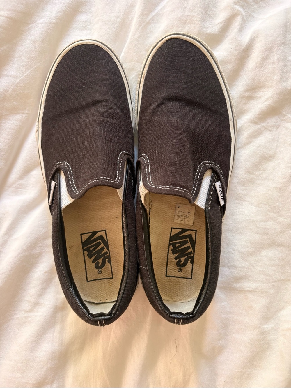 Women's Vans Slip-On Canvas Shoes in Black 8.5